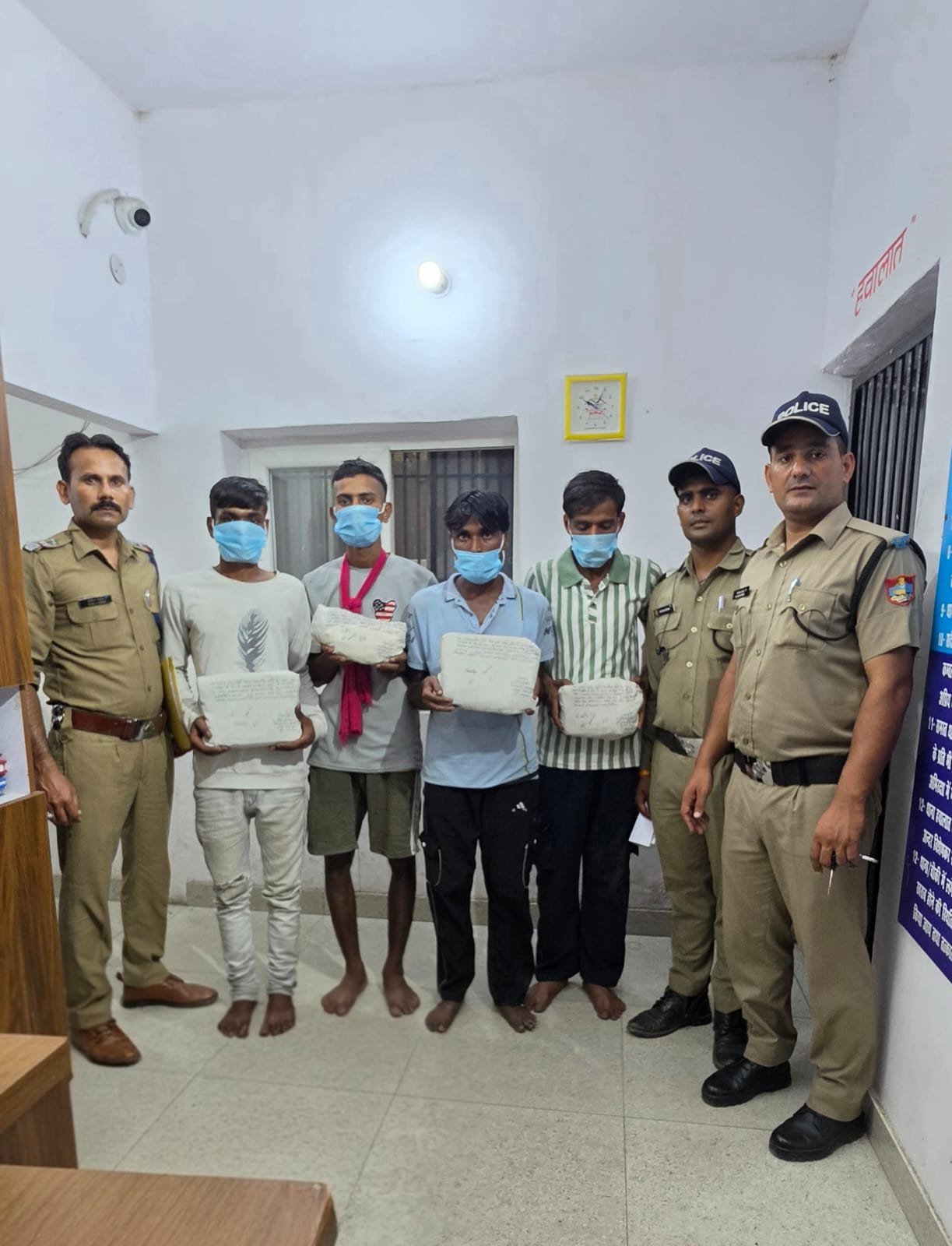 नशे की मंडी पर पुलिस का वार! 25 नशीले और 25 Avil इंजेक्शन बरामद।