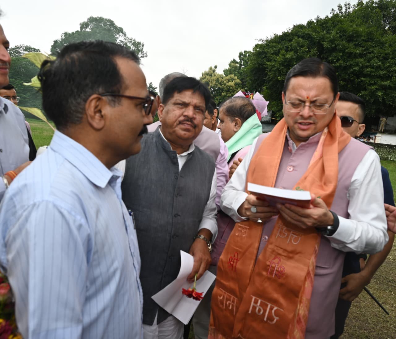 मुख्यमंत्री धामी ने सुनीं जनसमस्याएं, शेर नाला पर 9.93 करोड़ की लागत से बने पुल का किया लोकार्पण