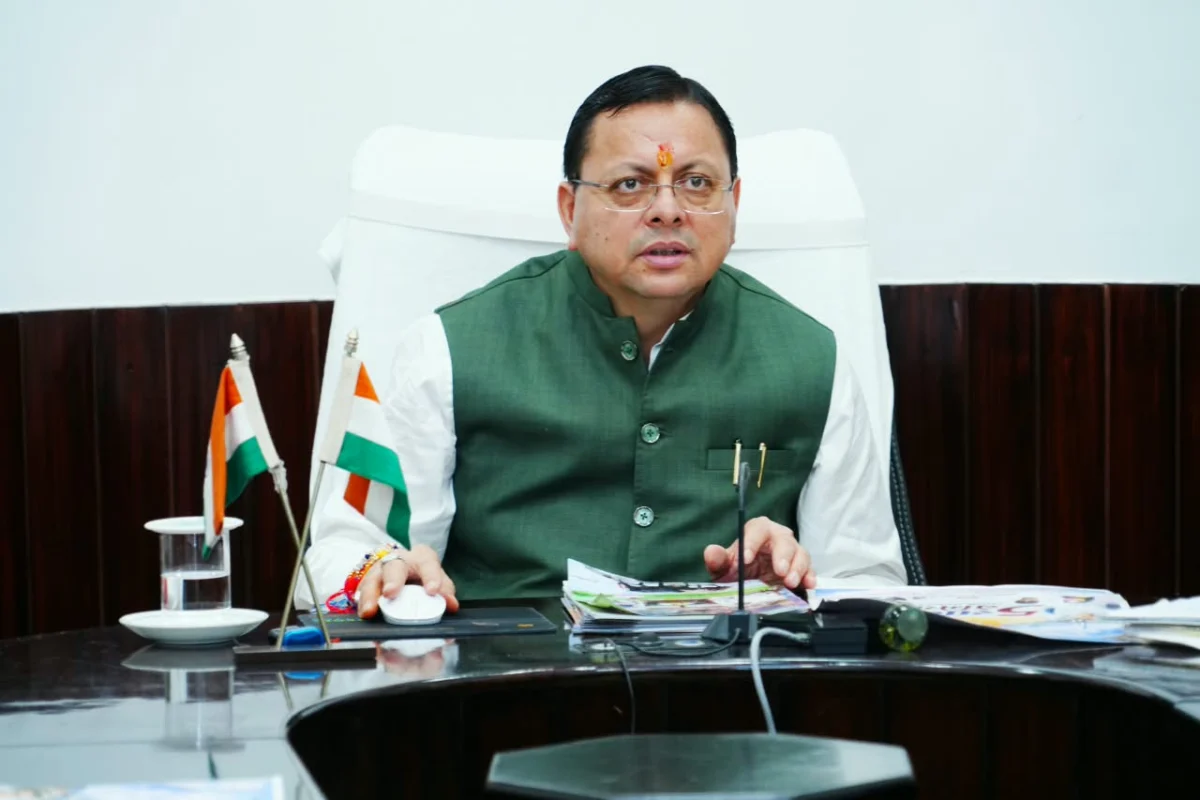 मुख्यमंत्री पुष्कर सिंह धामी ने पांच वर्षों की उपलब्धियों पर आधारित विशेष एल्बम गीत का किया विमोचन।