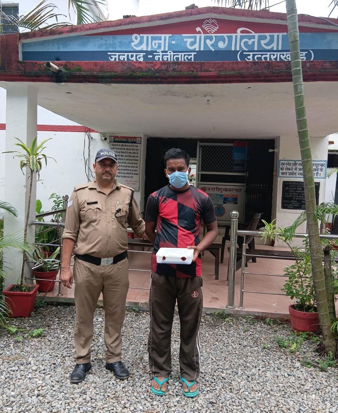 ऑपरेशन प्रहार में पुलिस की बड़ी कामयाबी, झपट्टामार के कब्जे से मोबाइल बरामद।