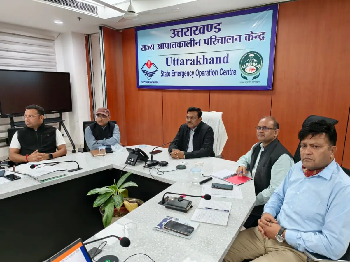 उत्तराखंड में बारिश का रेड अलर्ट, 179 ट्रेकर्स की जान बचाने के लिए सुबह छह बजे से शुरू होगा हवाई रेस्क्यू।
