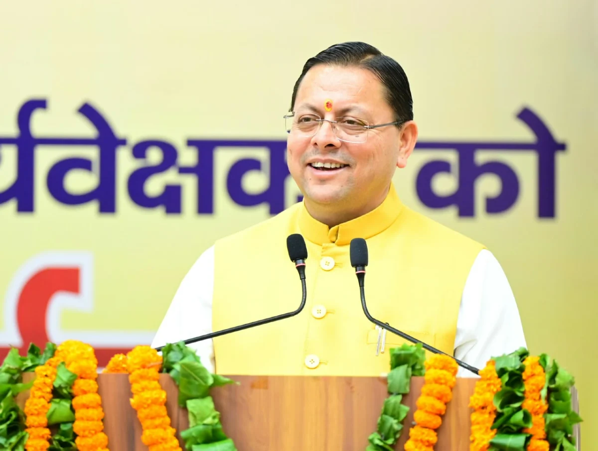 पशुपालन और गन्ना विभाग के 101 नवनियुक्त कार्मिकों को मिले नियुक्ति पत्र, सीएम धामी बोले- जनसेवा की भावना से करें काम।