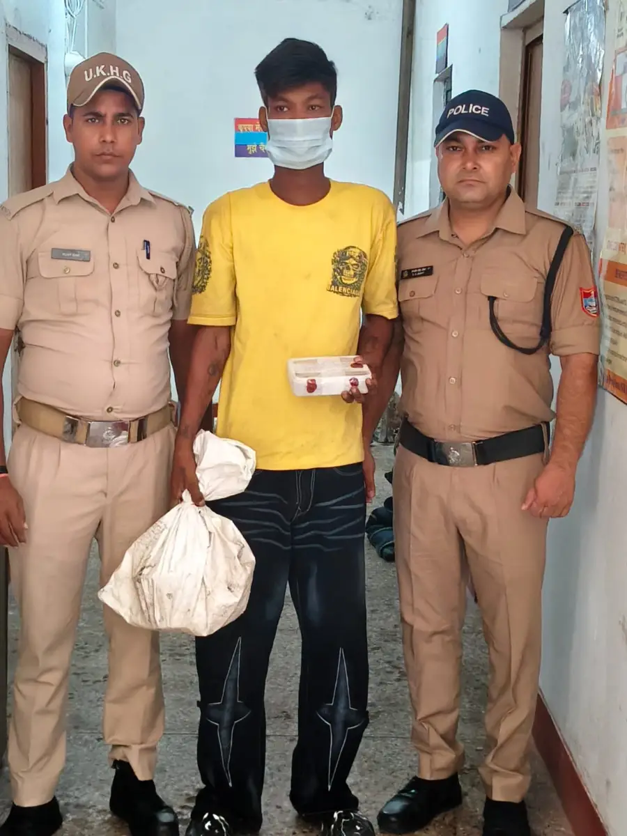 शिव मंदिर का ताला तोड़कर चोरी करने वाला आरोपी गिरफ्तार।