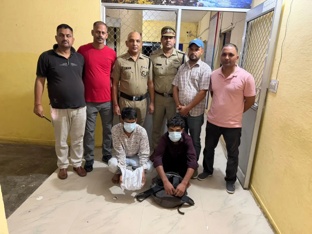 काठगोदाम में 1.155 किलो चरस के साथ दो तस्कर गिरफ्तार, स्कूटी भी बरामद।