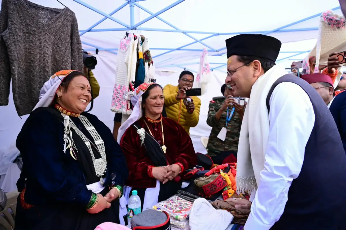 देवभूमि की लोक संस्कृति हमारी पहचान, नई पीढ़ी को जड़ों से जोड़ना सामूहिक जिम्मेदारी: सीएम धामी।
